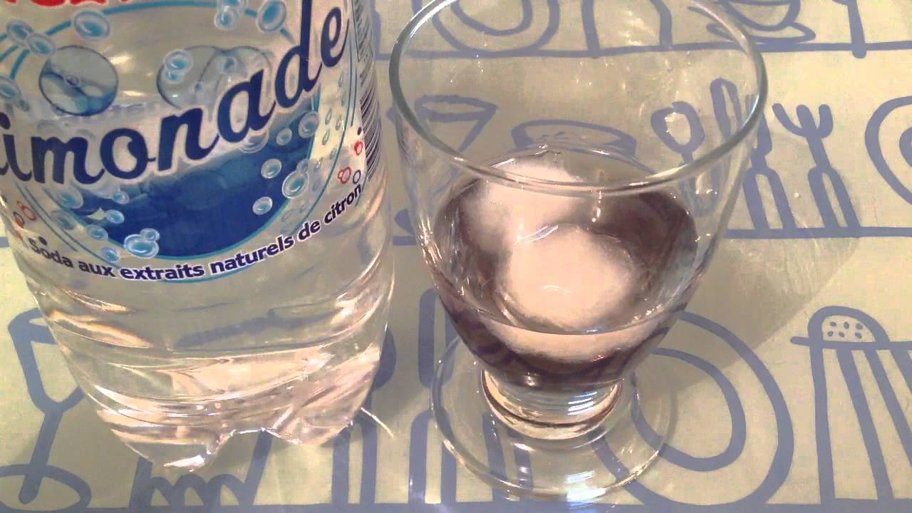 Faire un cocktail Rhum-Violette - Recette cocktail Rhum Violette