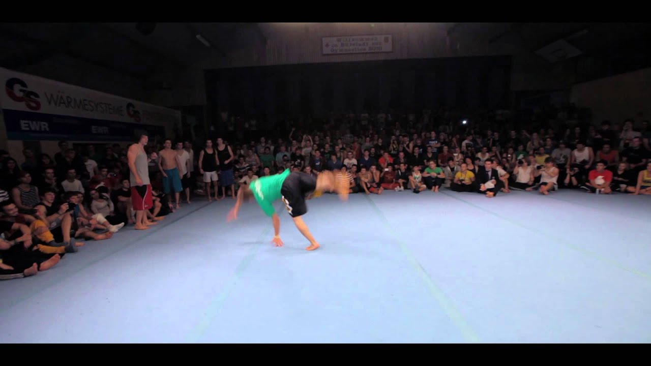Giga Gathering 2012 Battle - Team Vellu vs. Team Fleshwhip