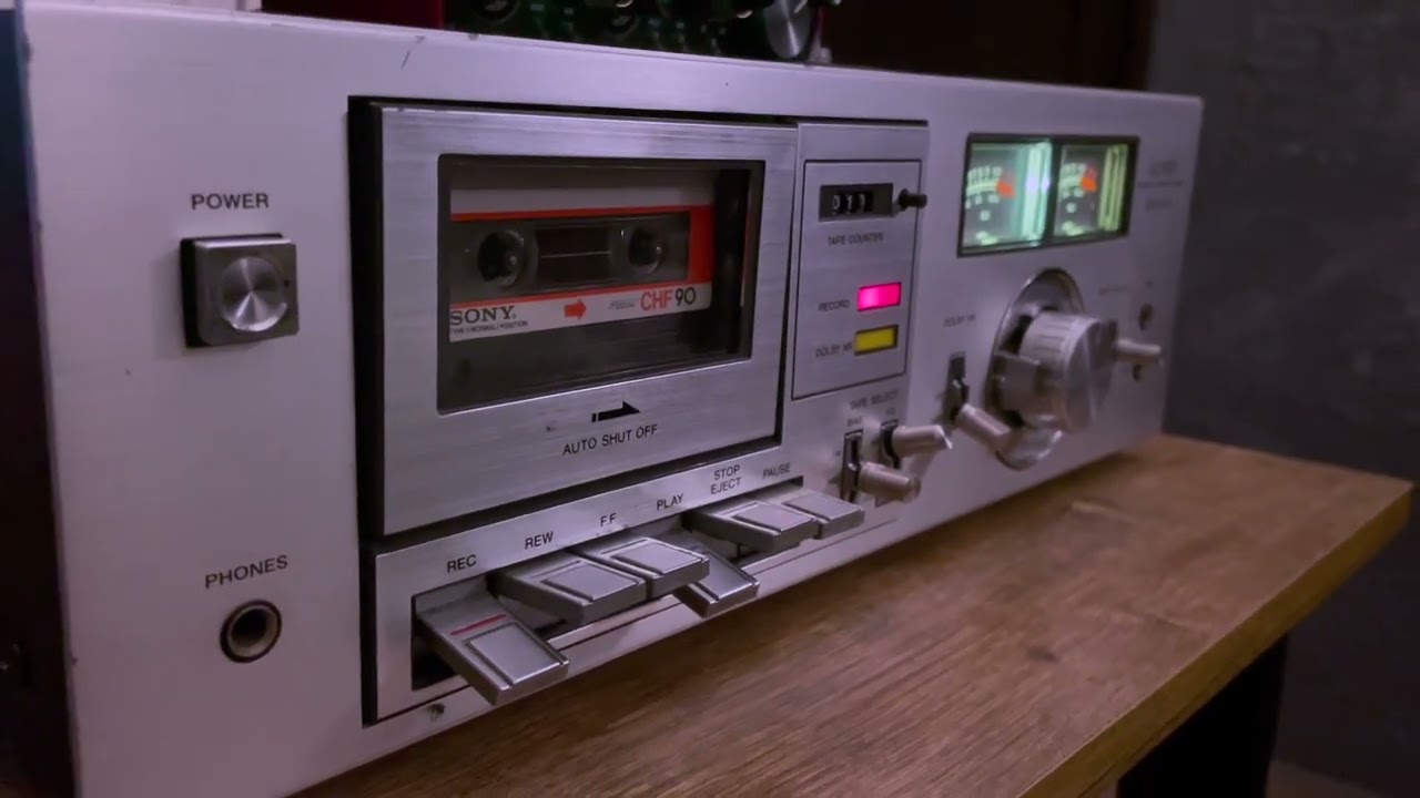 Lloyd's Vintage Stereo Cassette Deck