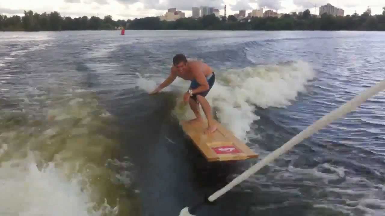 door surfing = бордшорты, катер и дверь