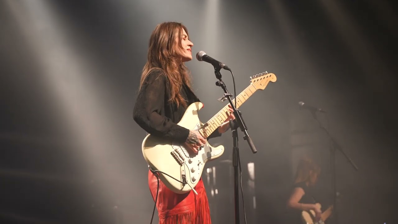Nina Attal Electric Ladyland Little Wing Live @ Blues sur Seine France 2023