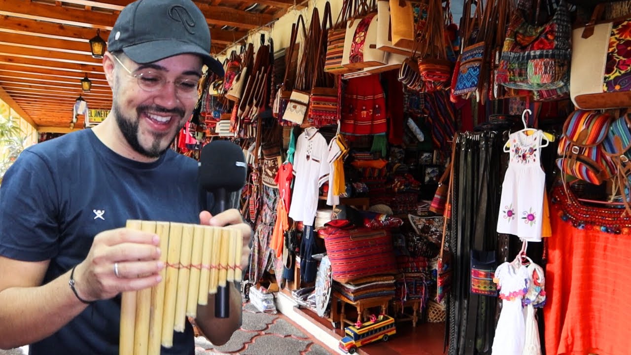 Español reacciona a las artesanías de Guatemala