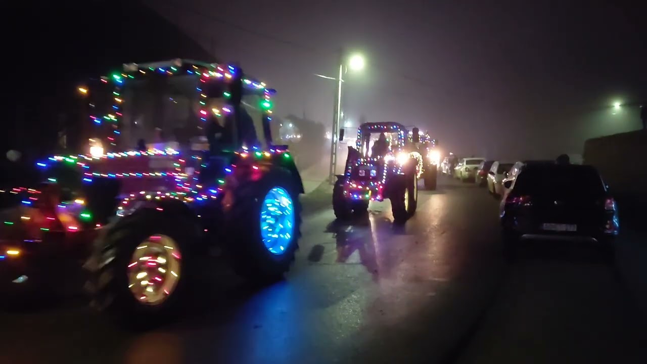 Ozora Kar&aacute;csonya F&eacute;nytraktor felvonul&aacute;s - 2025. december 12.