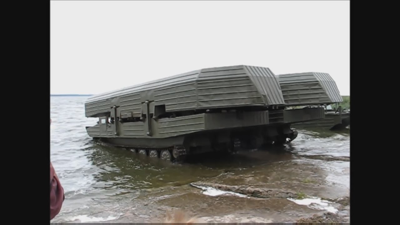 Amphibienfahrzeuge in Pütnitz 2007 - GSP 55 - Panzerfähre in Aktion