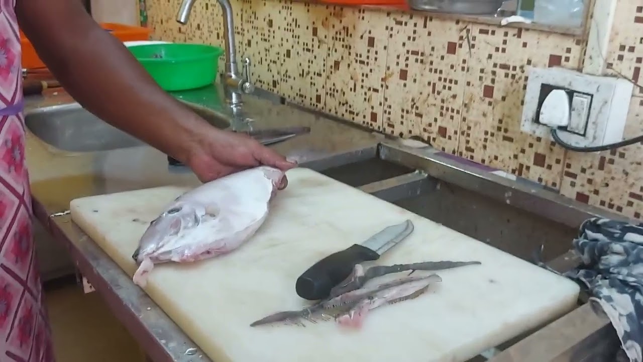 ഉടുപ്പൂരി മീന്‍ തൊലി കളിയുന്ന വിധം Canoly Fish Hub