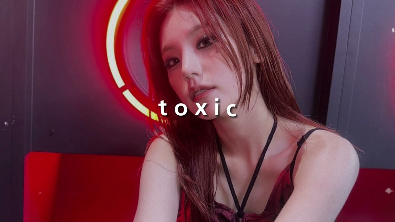 britney spears - toxic (slowed + reverb)