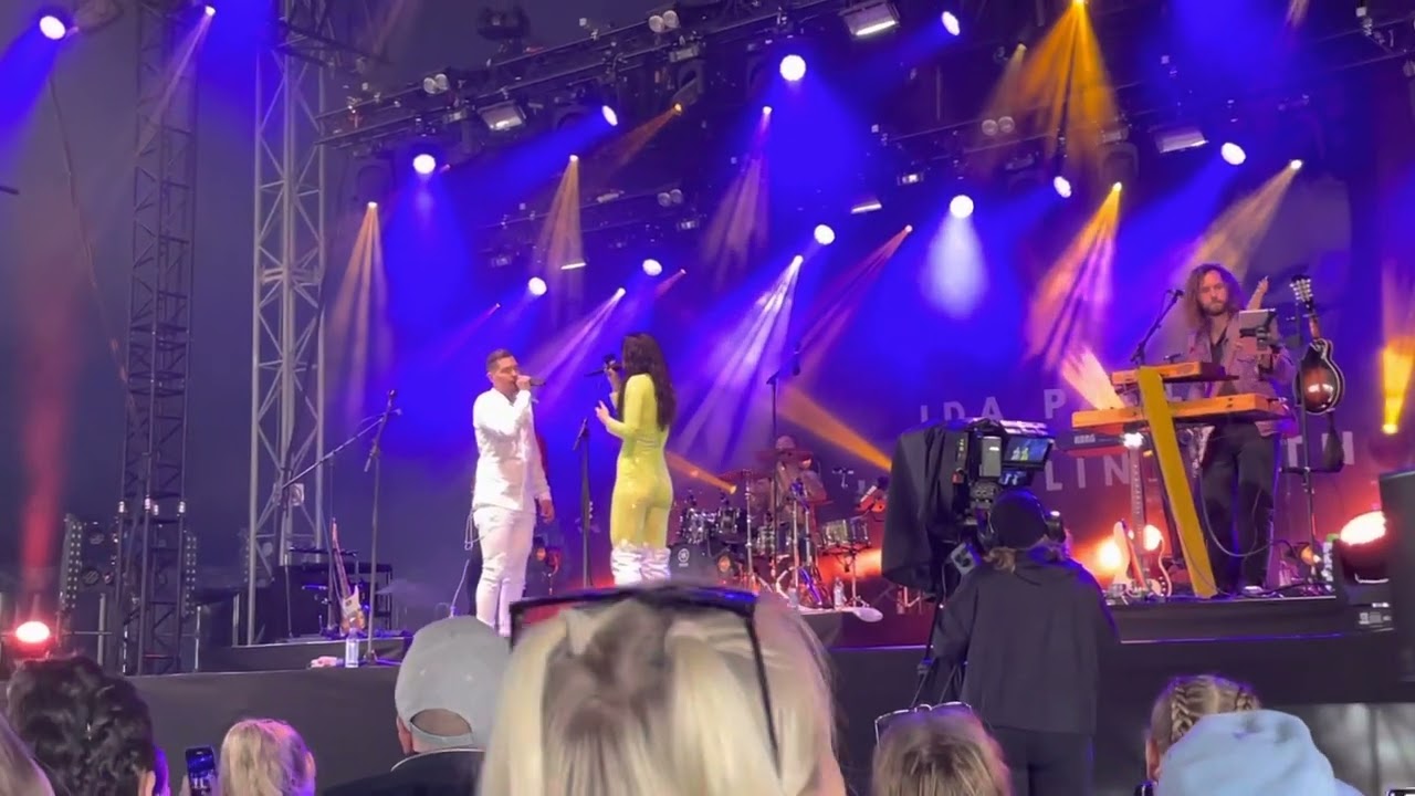 Ida Paul ja Kalle Lindroth Ruisrock 9.7.2022 -Mä mietin sua-