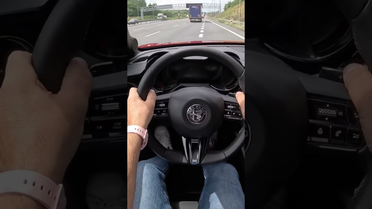 Alfa Romeo Junior 1.2 Hybrid 145 HP Acceleration Test