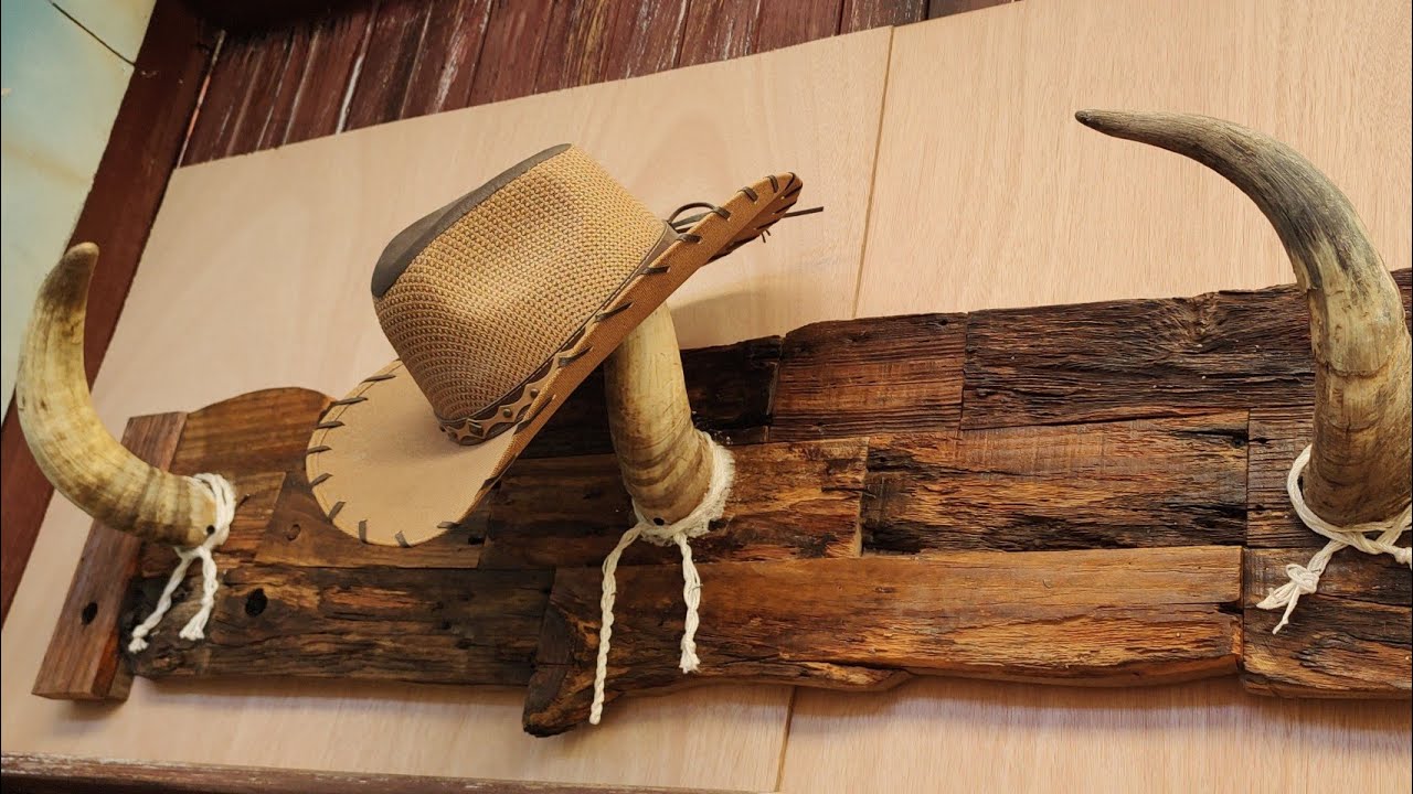 ARTE EN MADERA, con poco,, mucho perchero Rustico