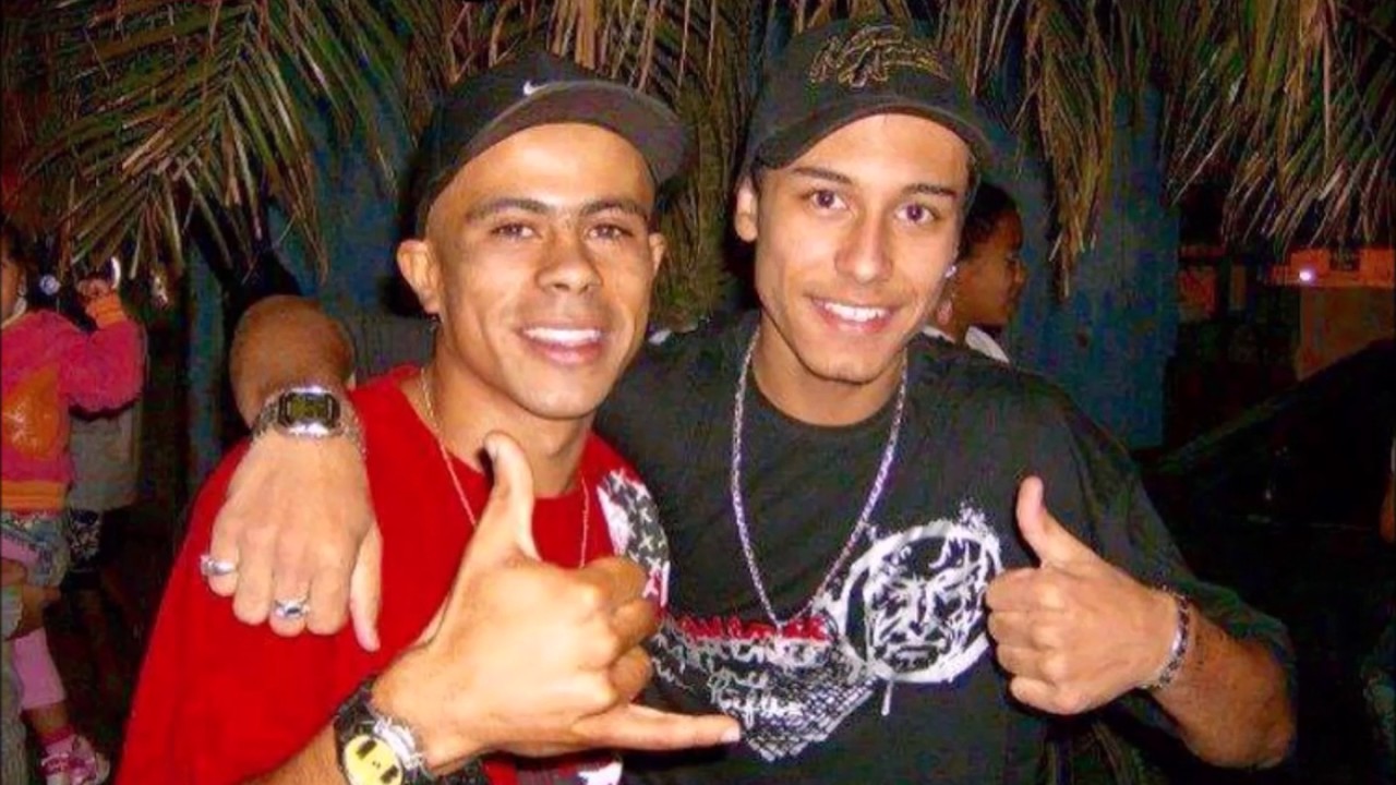 MC Neguinho do Kaxeta - Acende o Maik / Cola no Gueto (AO VIVO NO SETOR G) RELÍQUIA