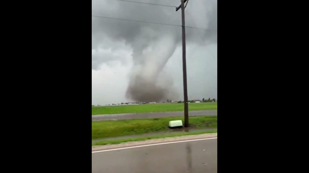 Final moments of the tornado that hit Streator, Illinois.