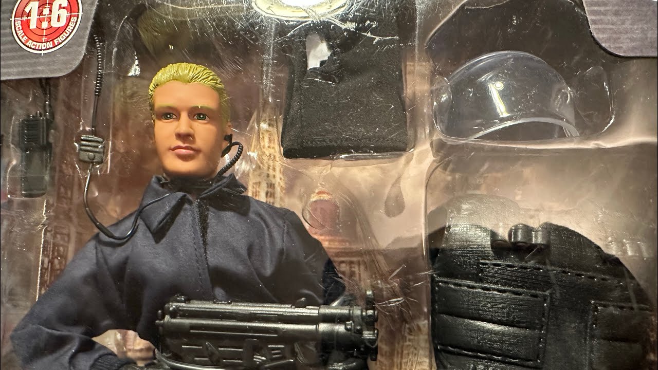 WORLD PEACEKEEPERS: SWAT POINT MAN FIGURE !!!!