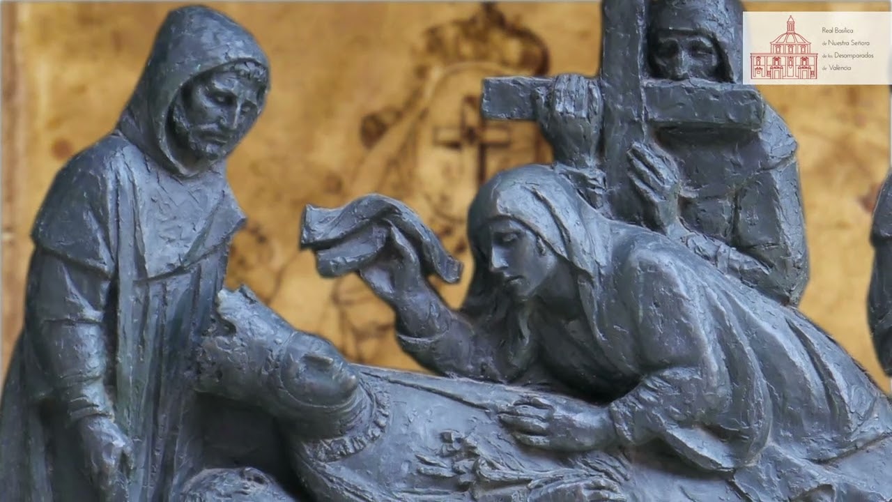 2.  El origen de la Virgen de los Desamparados.