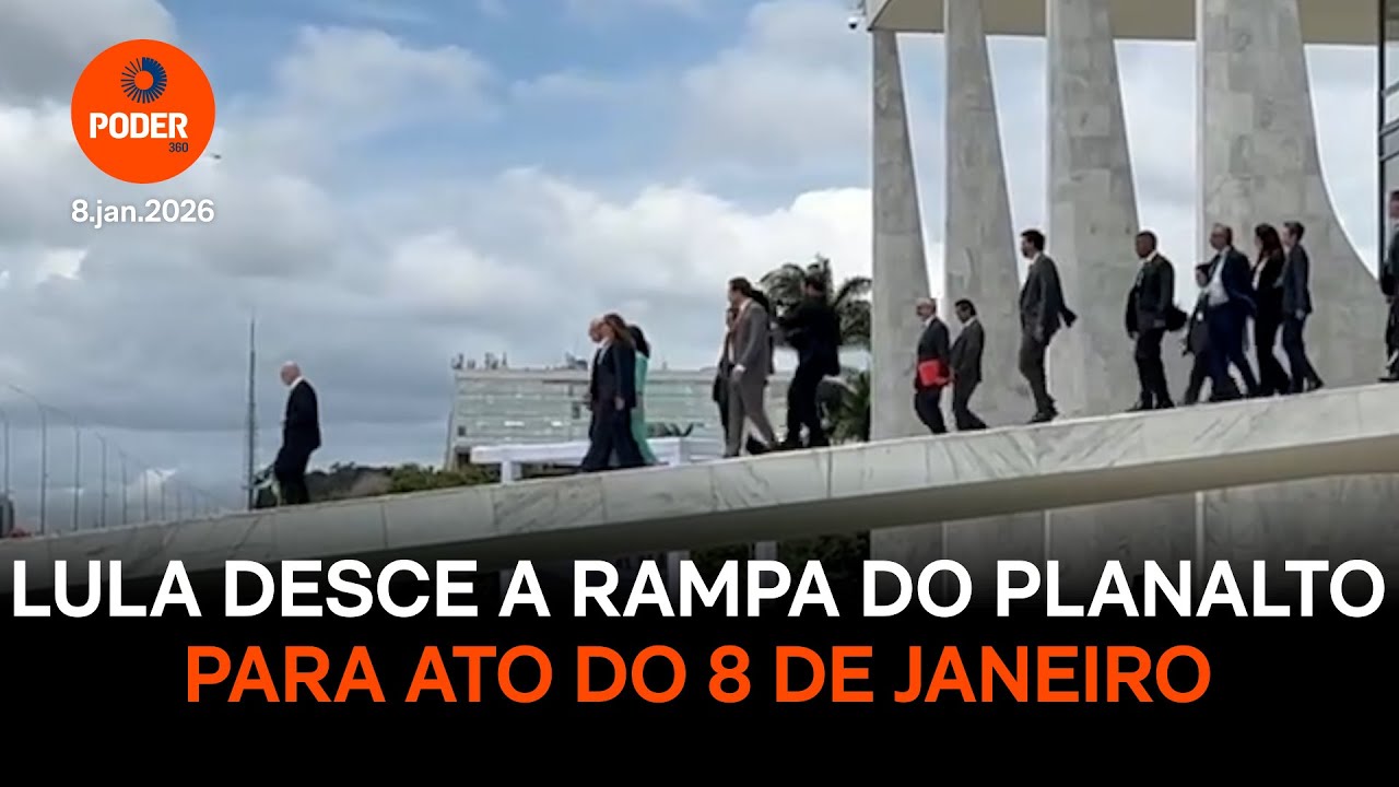 No 8 de Janeiro, Lula e ministros descem a rampa do Planalto e cumprimentam apoiadores