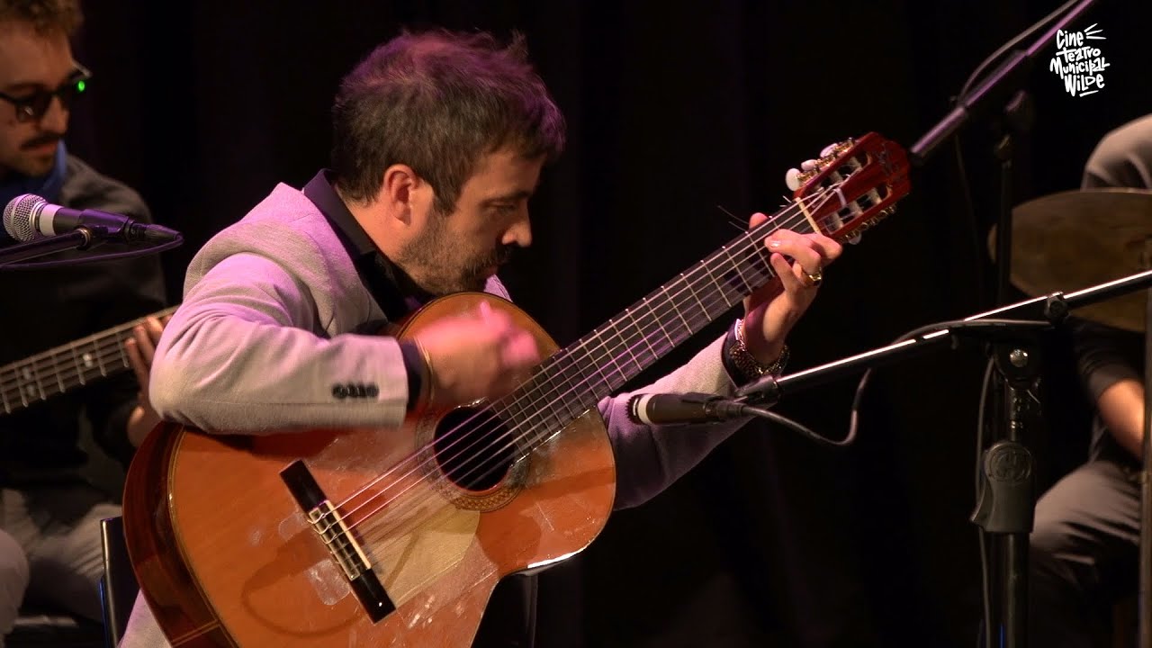 Moscato Luna en el Cine Teatro Municipal Wilde de Avellaneda