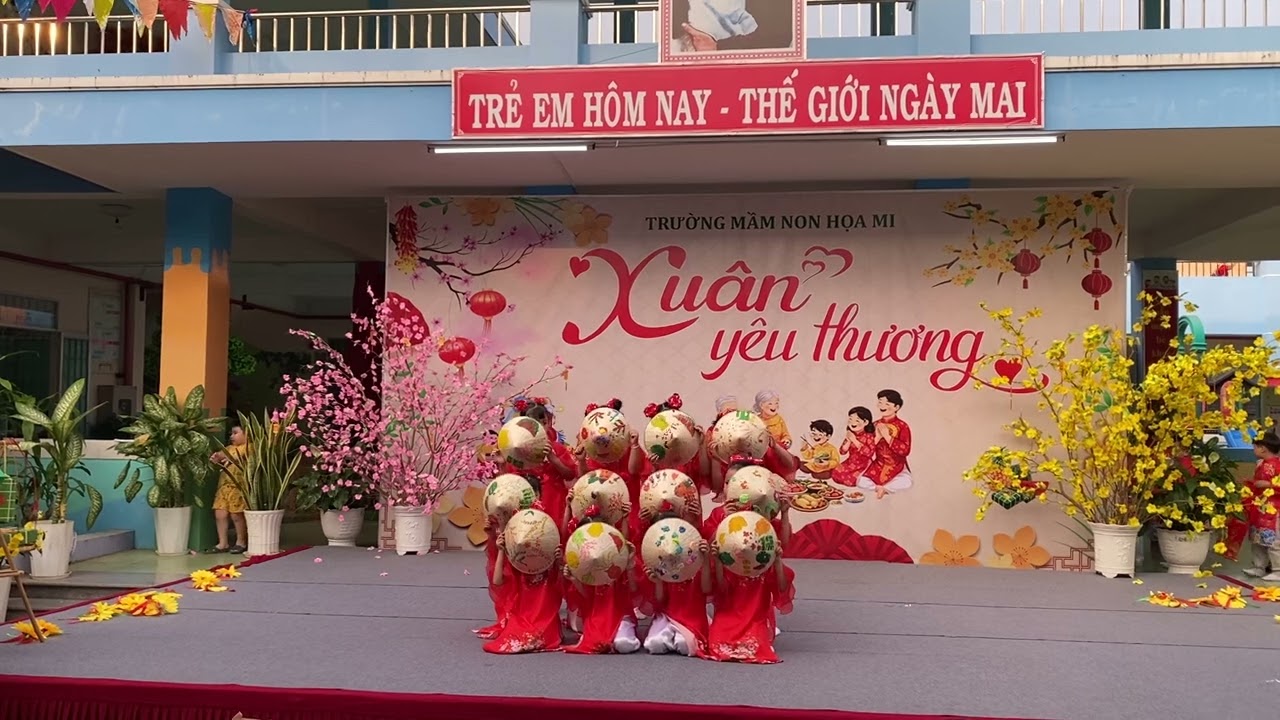 Trường Hoạ Mi các bé lớp 5-6 tuổi 3 nhảy mashup nụ cười xuân tết bình an @@@@