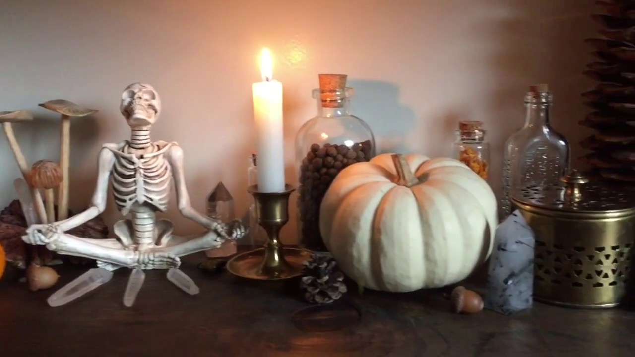 October Decor | Season Of The Witch 🦇 Samhain altar and halloween decorations