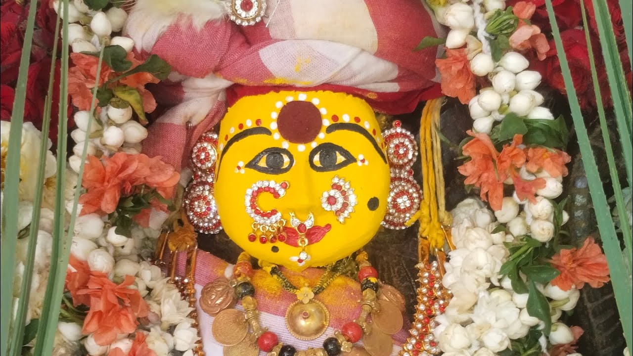 శ్రీ శ్రీ చెంచులక్ష్మి అమ్మవారు నైవేద్యంలో రాంబాబు స్వామి మీదకు వచ్చి ఆటలాడుట 7702252142