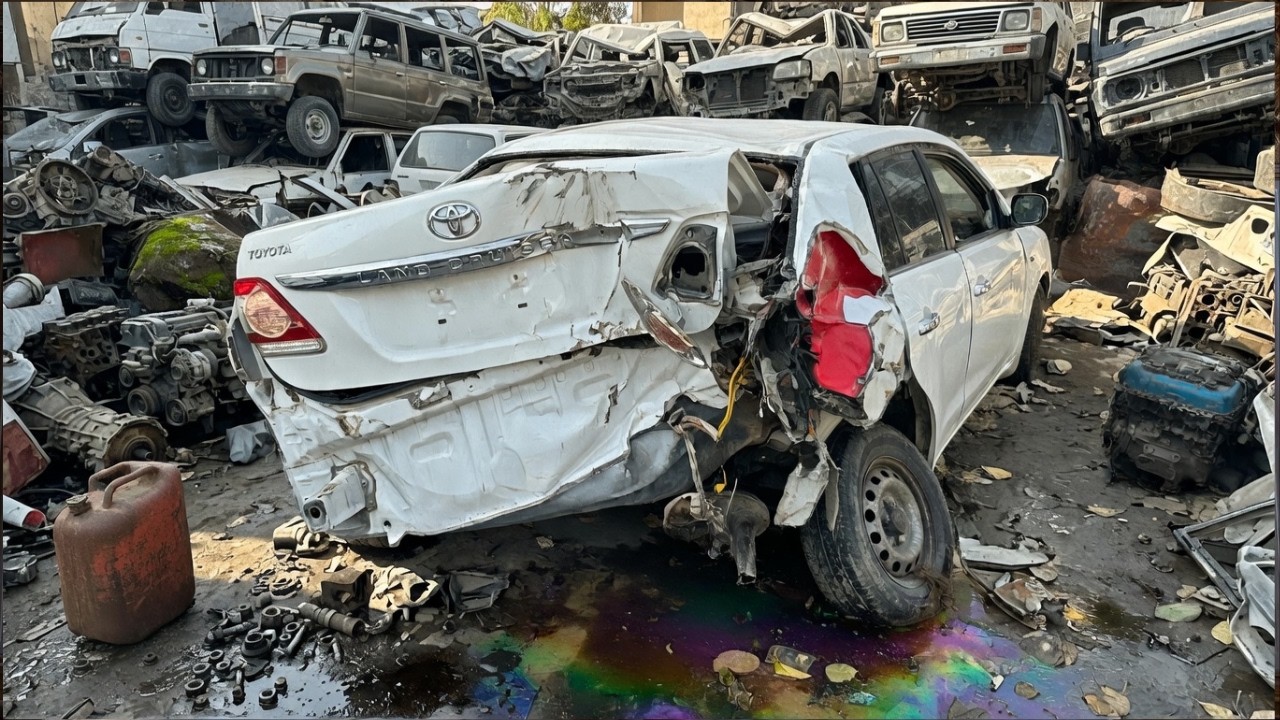 Wrecked Toyota Land Cruiser Rebuilt From Scrap Unbelievable Full Restoration