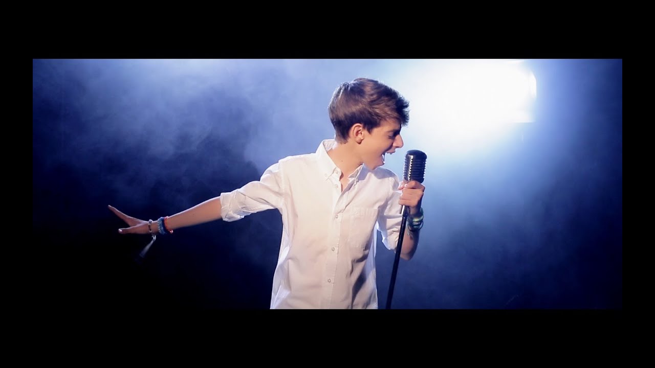 David Parejo - The show must go on (Original song by Queen) (COVER)