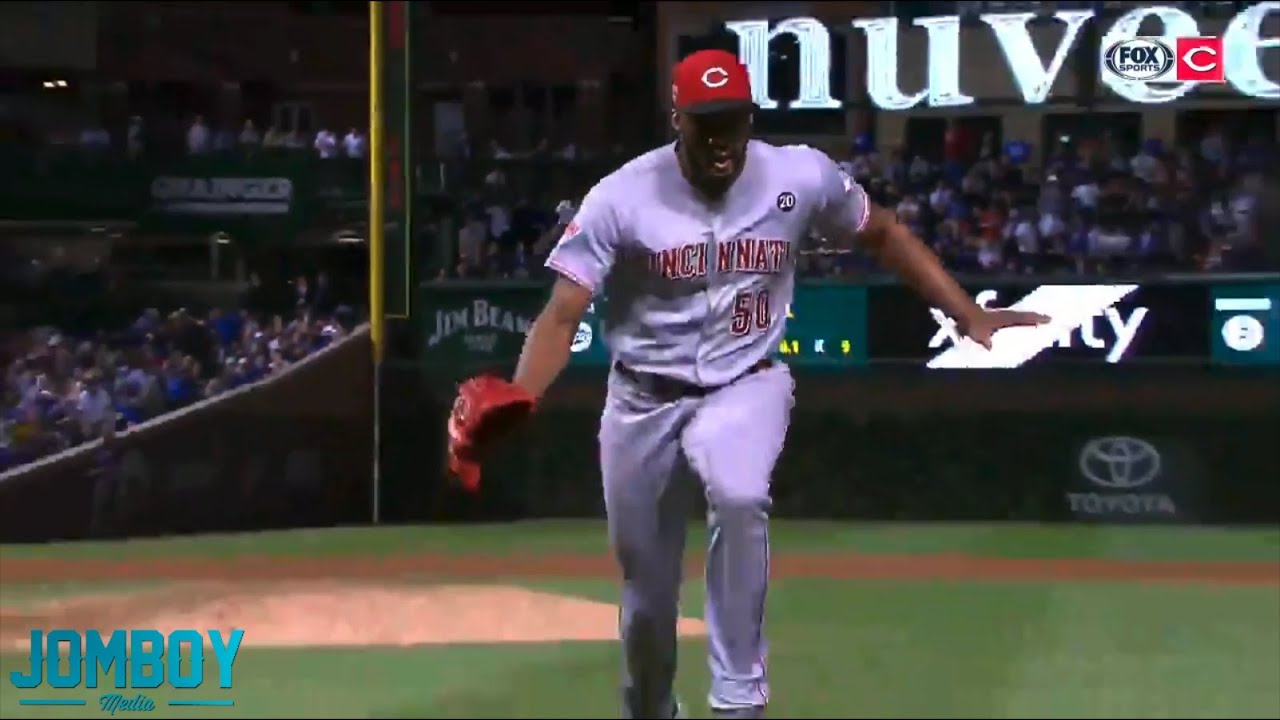 Schwarber Yells at Amir Garrett after striking out, a breakdown
