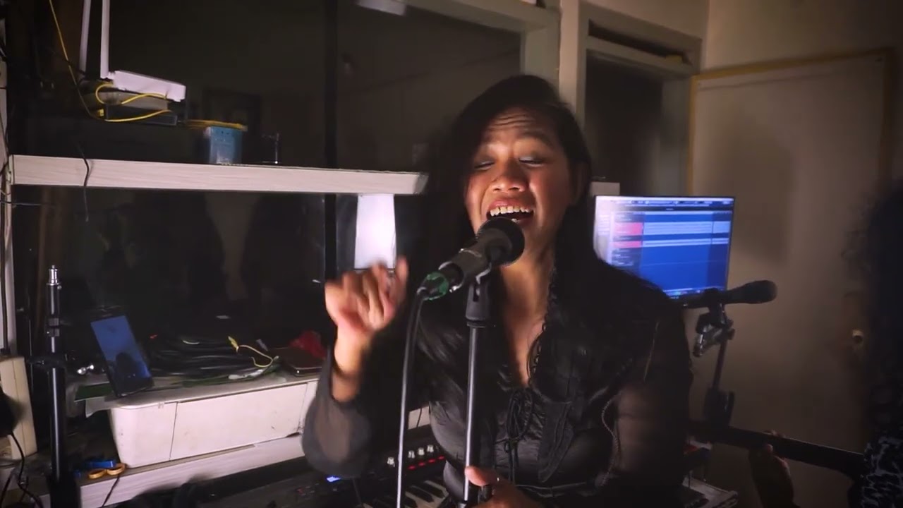 Cinta | Vina Panduwinata | Cover by Blues on Fire
