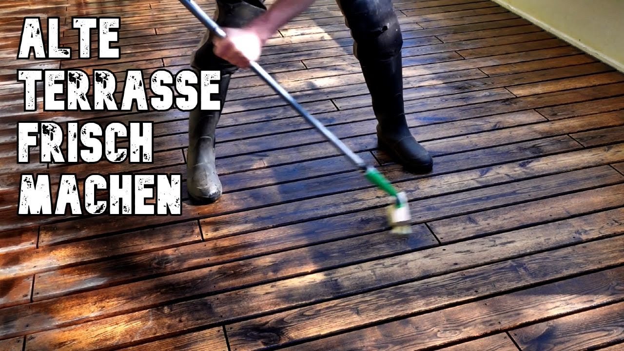 Ältere Terrasse aus Kastanie-Dielen reinigen, entgrauen und ölen