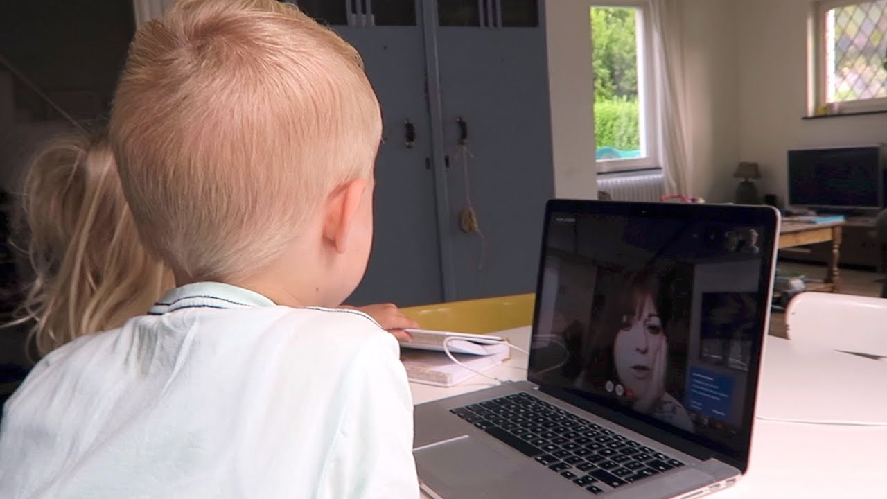 OP SKYPE MET DE WERELDSCHOOL JUF EN HUIS LEEG MAKEN