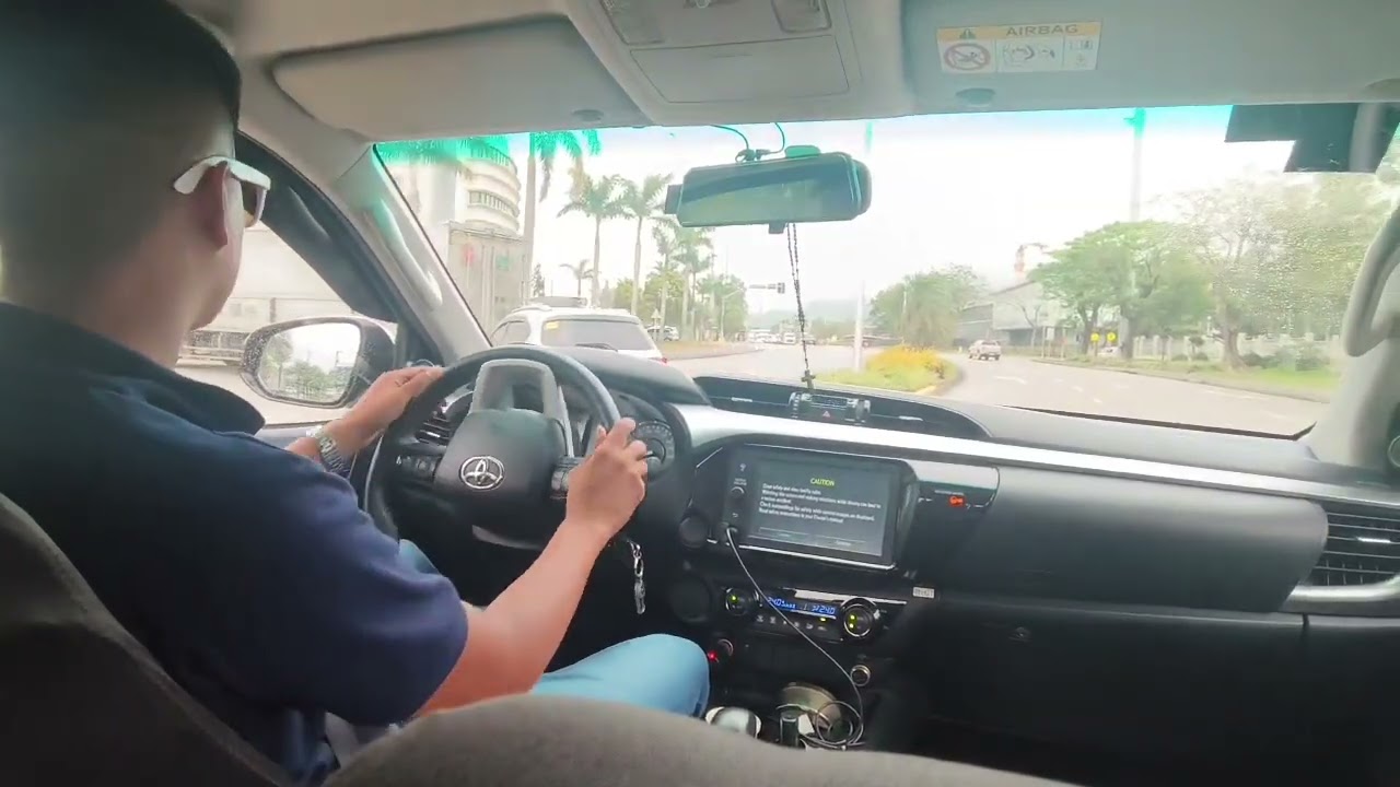 POV + 2024 Toyota Hilux 2.8G