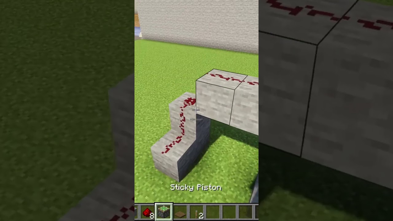 🚪 How to Make a Working Garage Door in Minecraft!