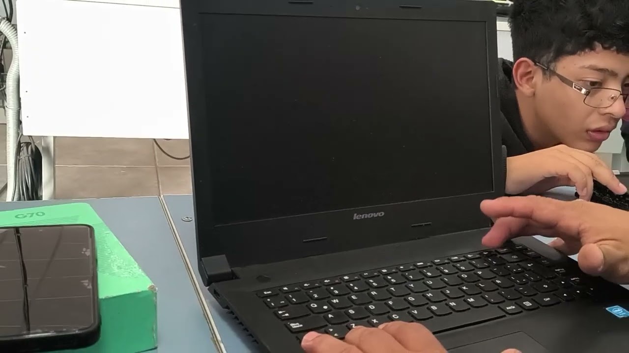 Solución: La USB booteable no aparece en Lenovo (Legacy vs UEFI) | Instalación Windows 10