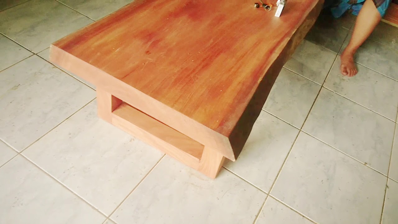 Meja Tamu Kayu Lebar Mahoni Solid