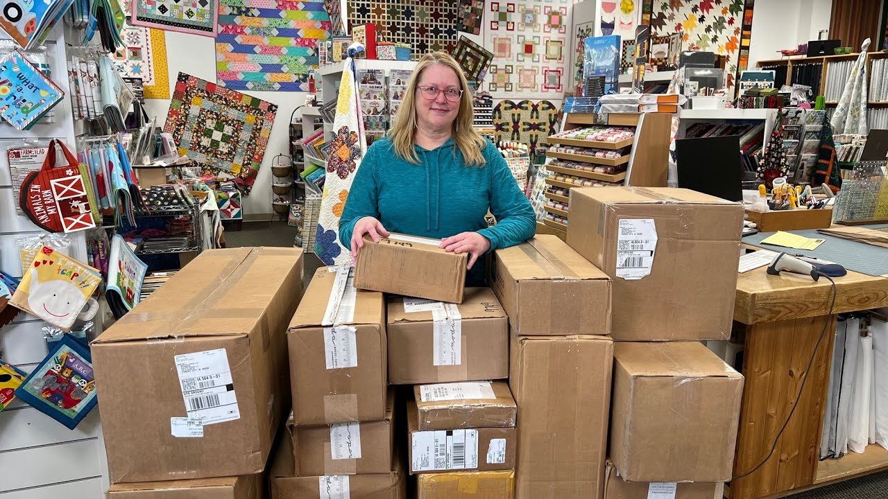 Our First Fabric Unboxing of 2026! Stunning New Fabrics & Quilt Kits Just Arrived