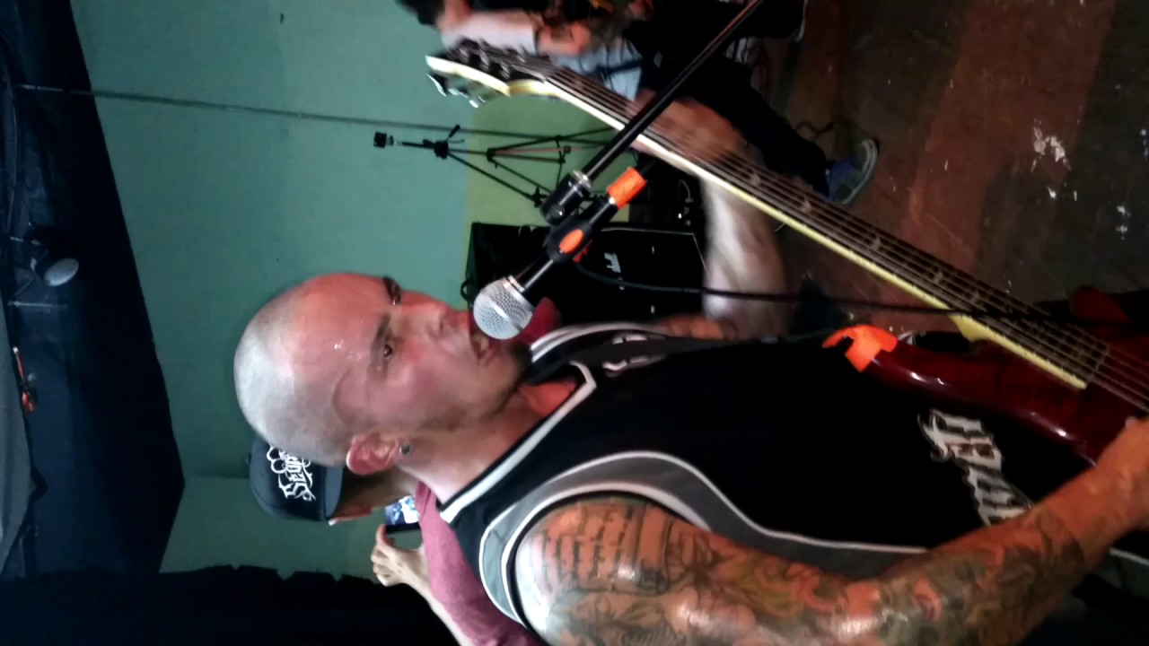 Scumxcrew-Castigo (En vivo-Medell&iacute;n)