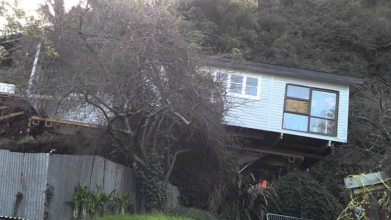 Brittons house removals.Faraday st hilltop move,Napier. NZ