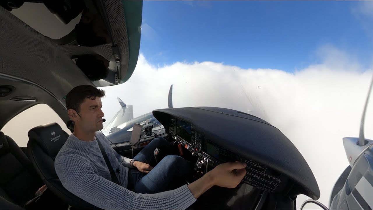 Flight Levels, Airways and Icing - Channel Crossing Flight in the Diamond DA42 Twinstar - ATC Audio