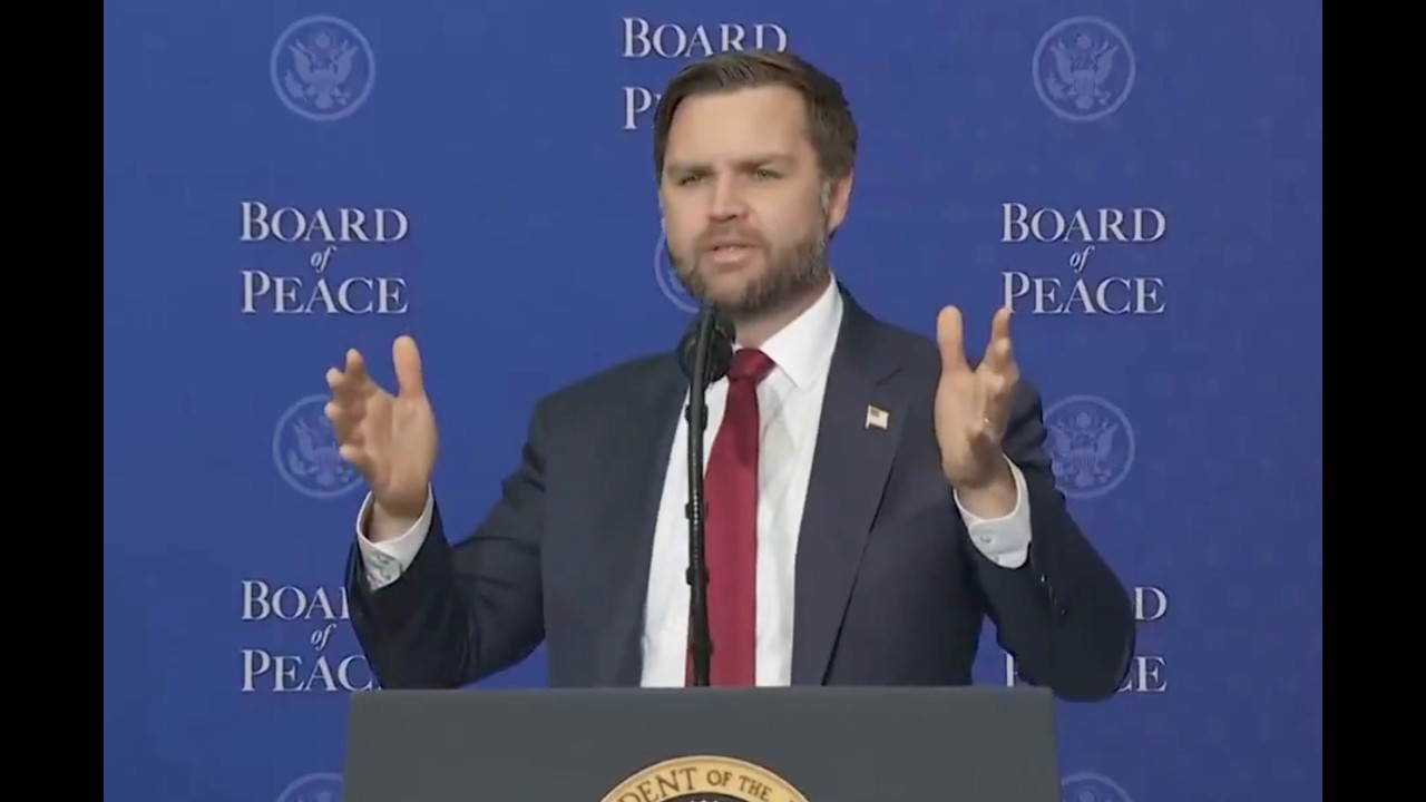 Crowd DEAD SILENT as JD Vance’s comedy BOMBS