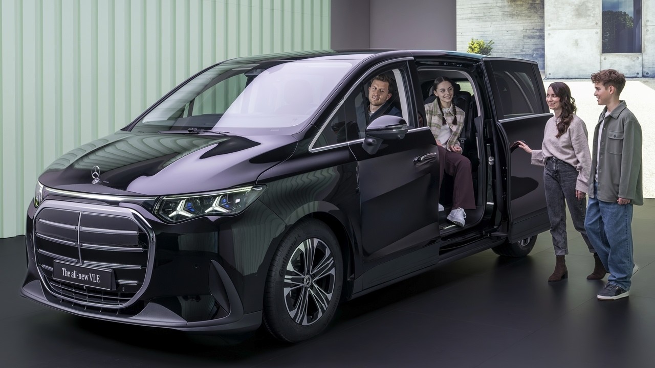 New 2026 Mercedes-Benz VLE 300 Electric (Obsidian Black) - Luxury Family Vans | Exterior & Interior