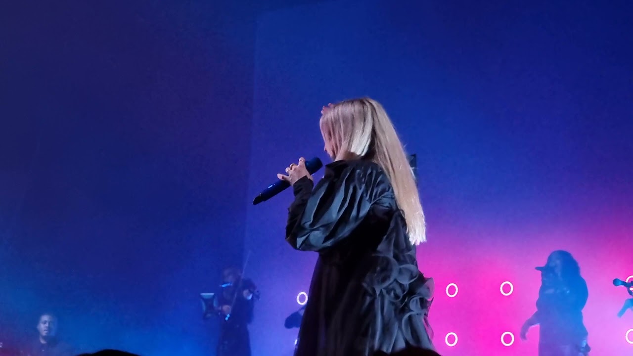 Ellie Goulding-Lights (Live O2 Apollo Manchester 11/10/2021)