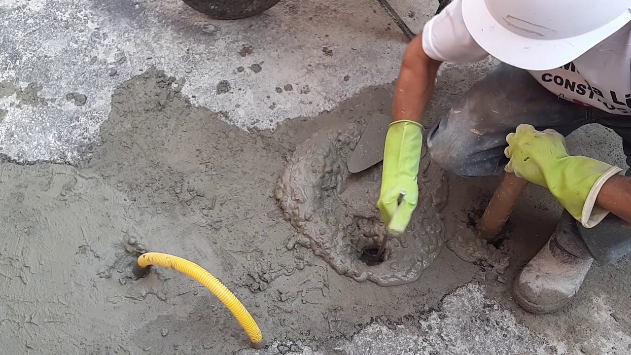 concretando a viga por cima da laje