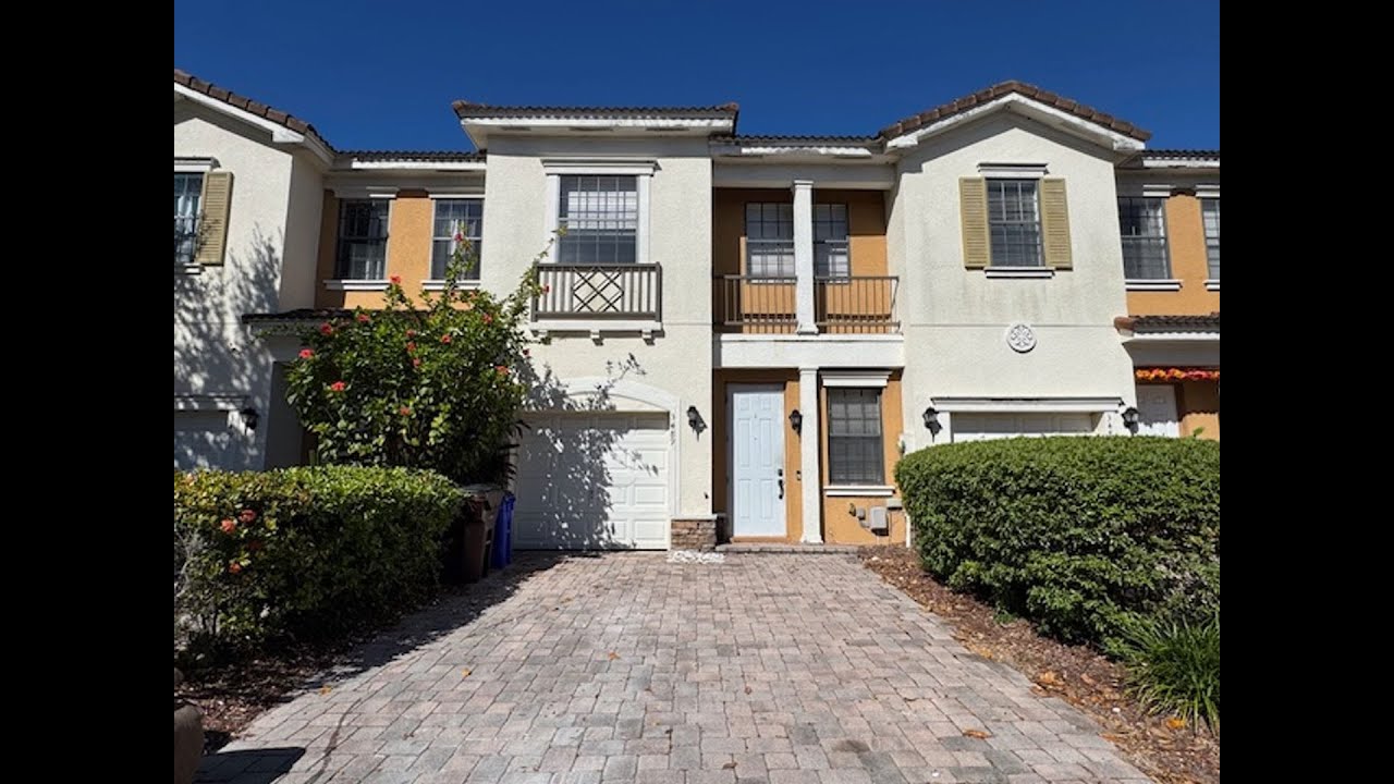 St Cloud 4 Bedroom/3 Baths Home For Rent - www.vivaorlando.com
