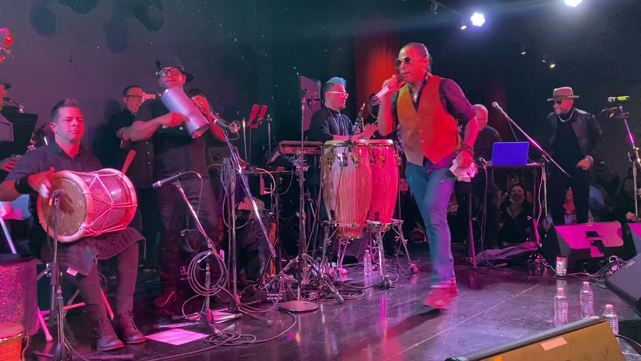 Elvis Crespo Tu sonrisa 2021 Seattle Live