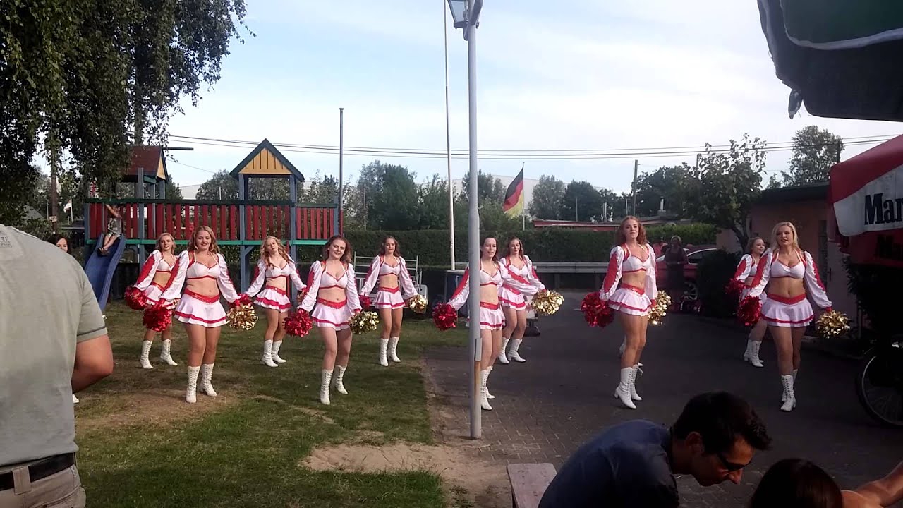 DEG Ice Flash Cheerleader BEIM SOMMERFEST  DER EIHOCKYFREUNDE DÜSSELDORF 1981