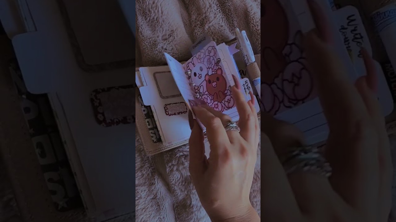 ✨️ Friday flippy flip ! My EDC baby Moterm A8 in color taupe #plannercommunity  #plannergirl