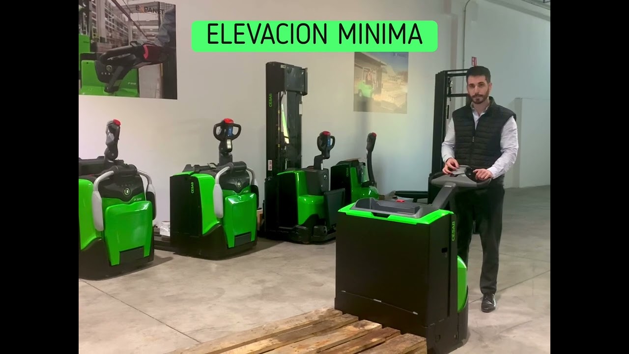 DIFERENCIAS BÁSICAS ENTRE UNA TRANSPALETA Y UN APILADOR