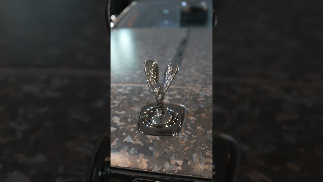 Rolls-Royce Wraith Black Badge by Onyx Concept | Bold Lines Dubai : Onyx Concept Bespoke Automotive