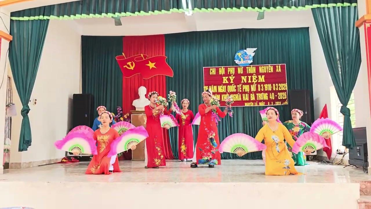 Múa : Đất nước trọn niềm vui.               Nguyên Xá, Quỳnh Hội.