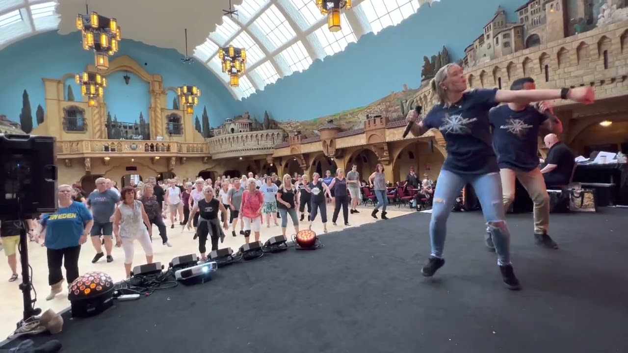 Free To Run Line Dance by Fiona Murray & Roy Hadisubroto @2022 WDM