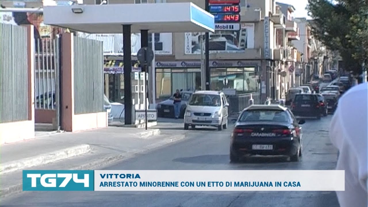VITTORIA, ARRESTATO MINORENNE CON UN ETTO DI MARIJUANA IN CASA