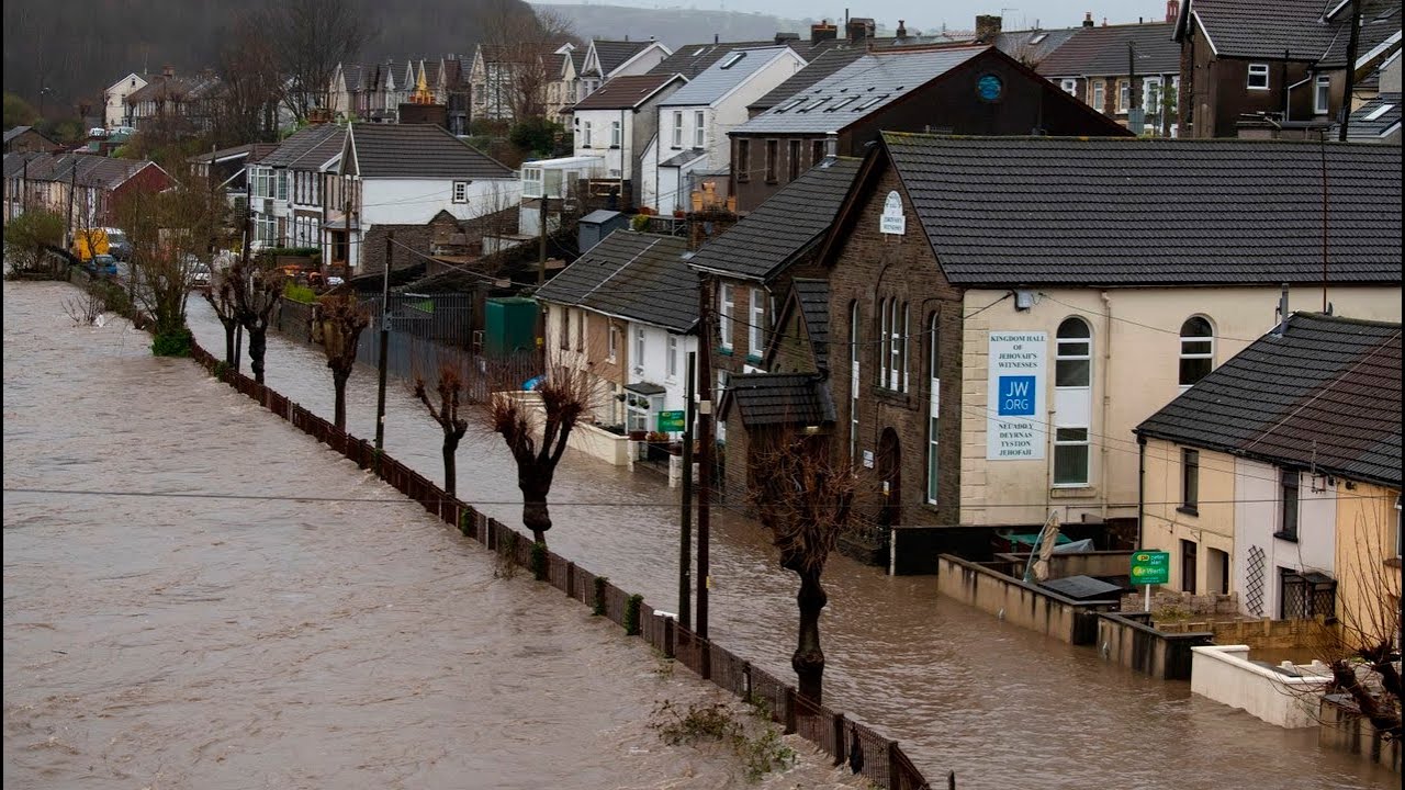 Record number of flood warnings and alerts issued in UK